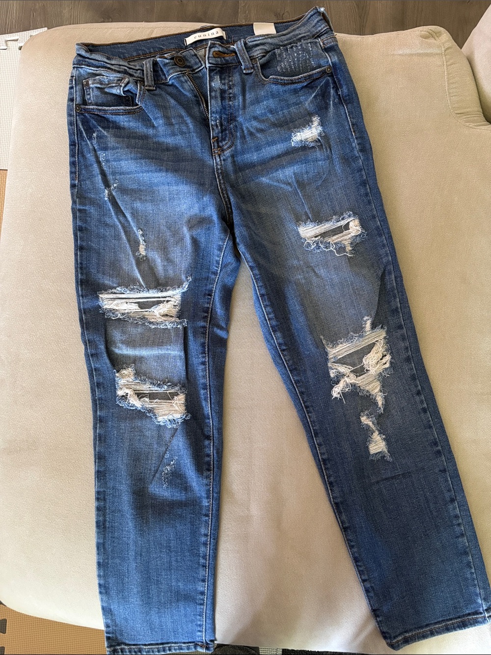 eunina Distressed Dark Blue Ripped Ankle Jeans